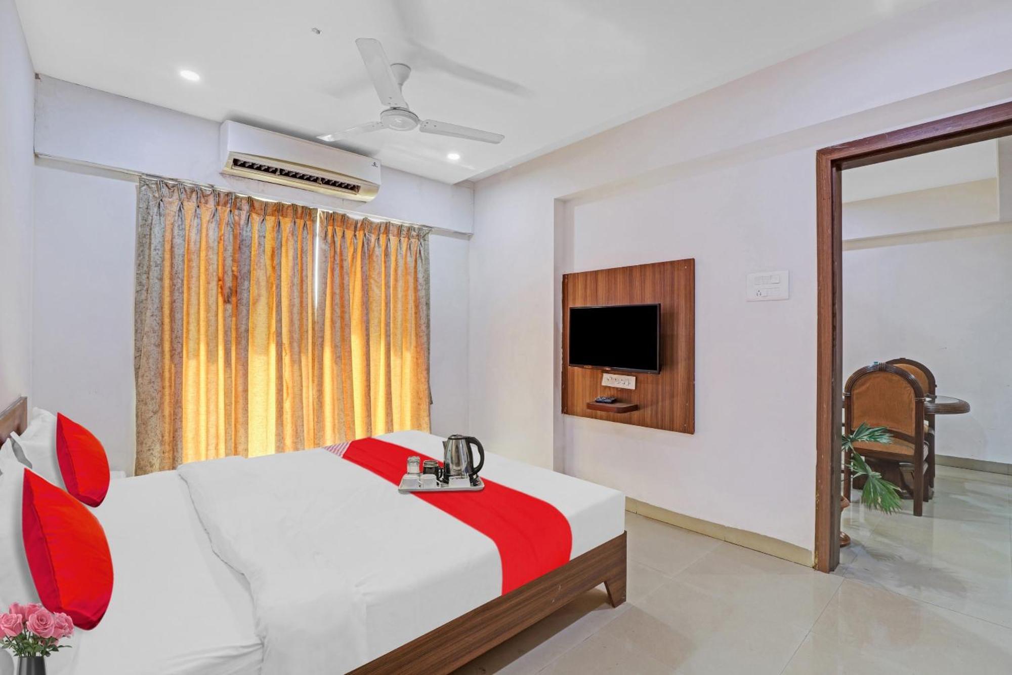 Oyo Flagship Hotel Residency Silvassa Eksteriør bilde