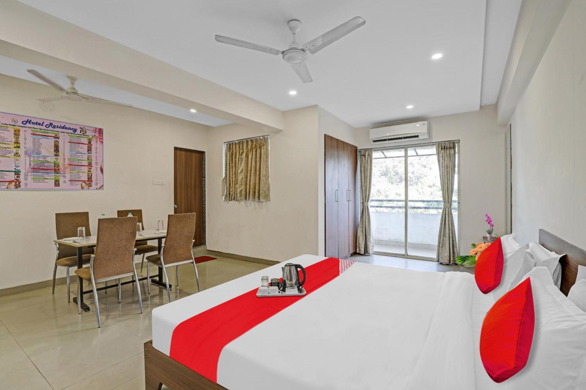 Oyo Flagship Hotel Residency Silvassa Eksteriør bilde