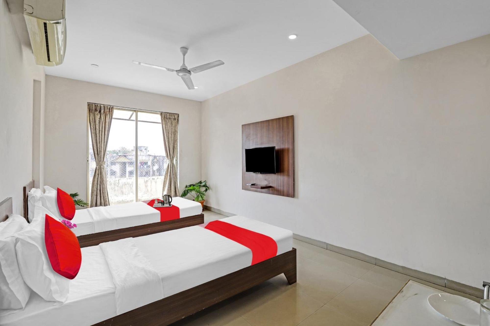 Oyo Flagship Hotel Residency Silvassa Eksteriør bilde