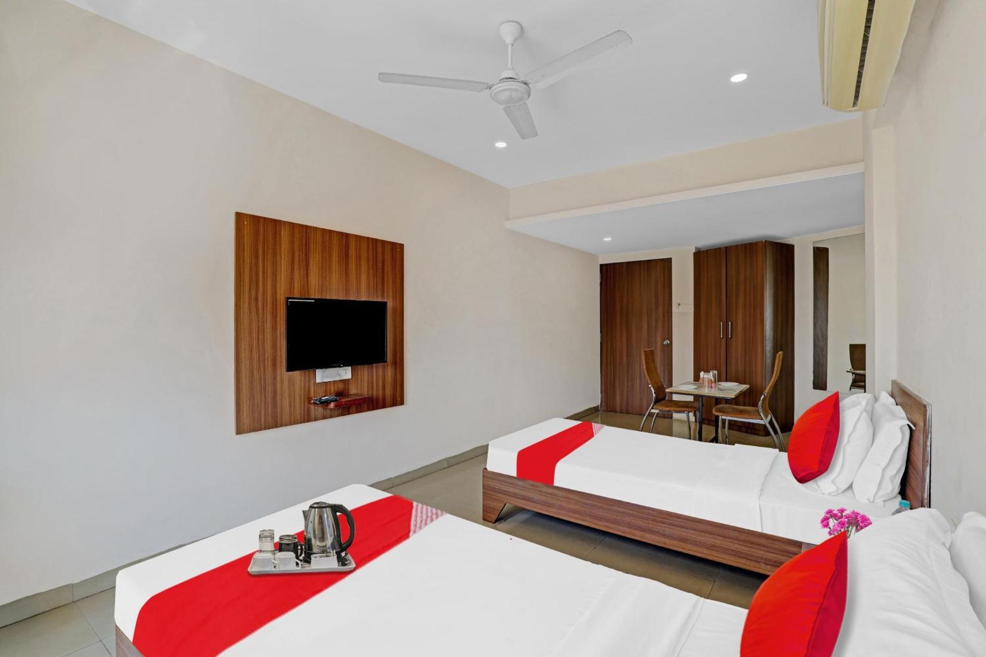 Oyo Flagship Hotel Residency Silvassa Eksteriør bilde
